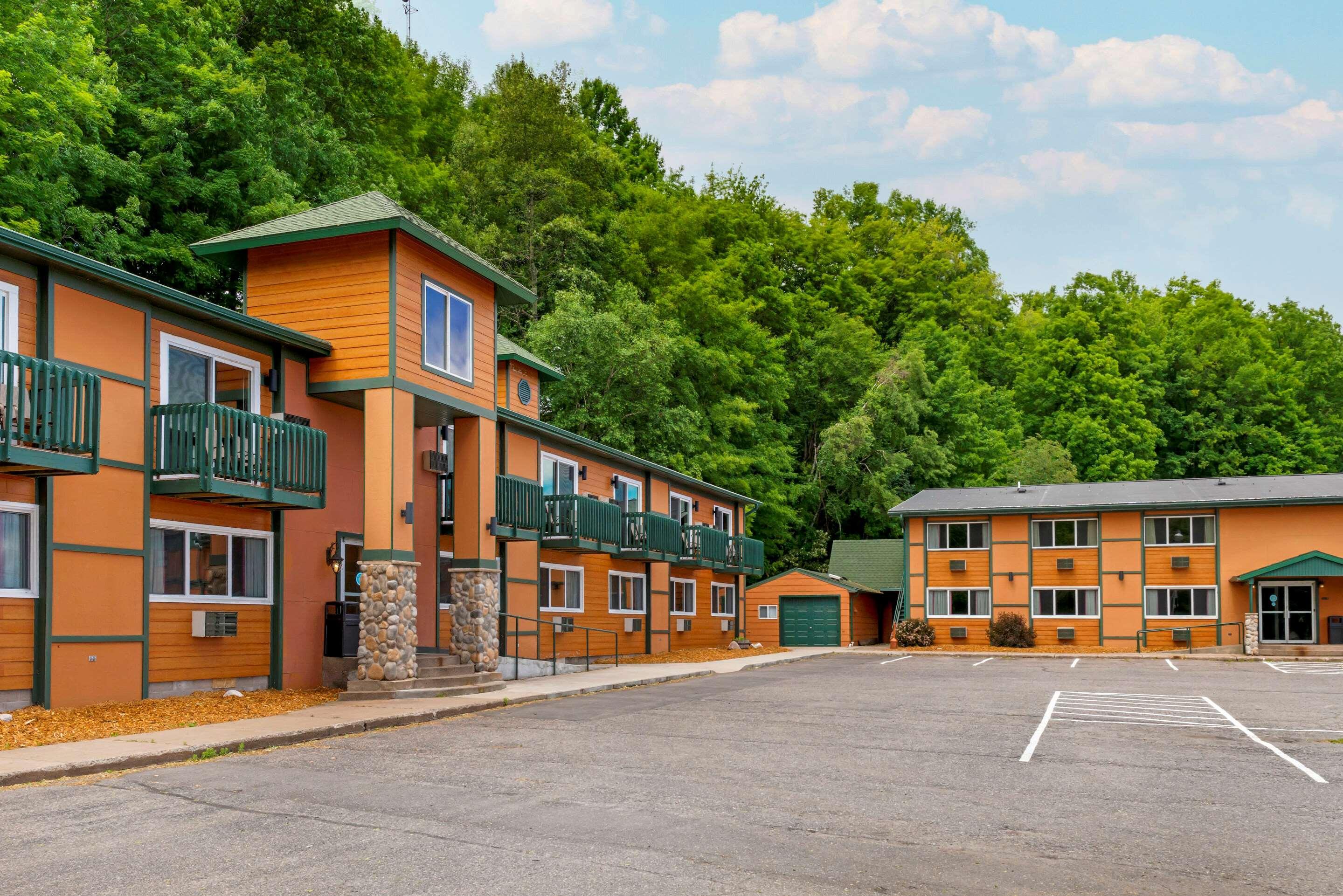 Econo Lodge Lakeview Marquette Eksteriør bilde